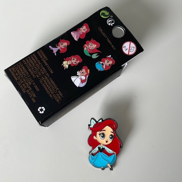 Ariel Blind Box Collectible Pin - Picture 4 of 6